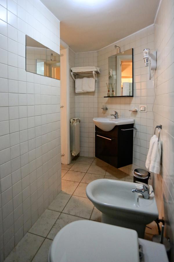 Apartcity Naples B&B Exteriör bild