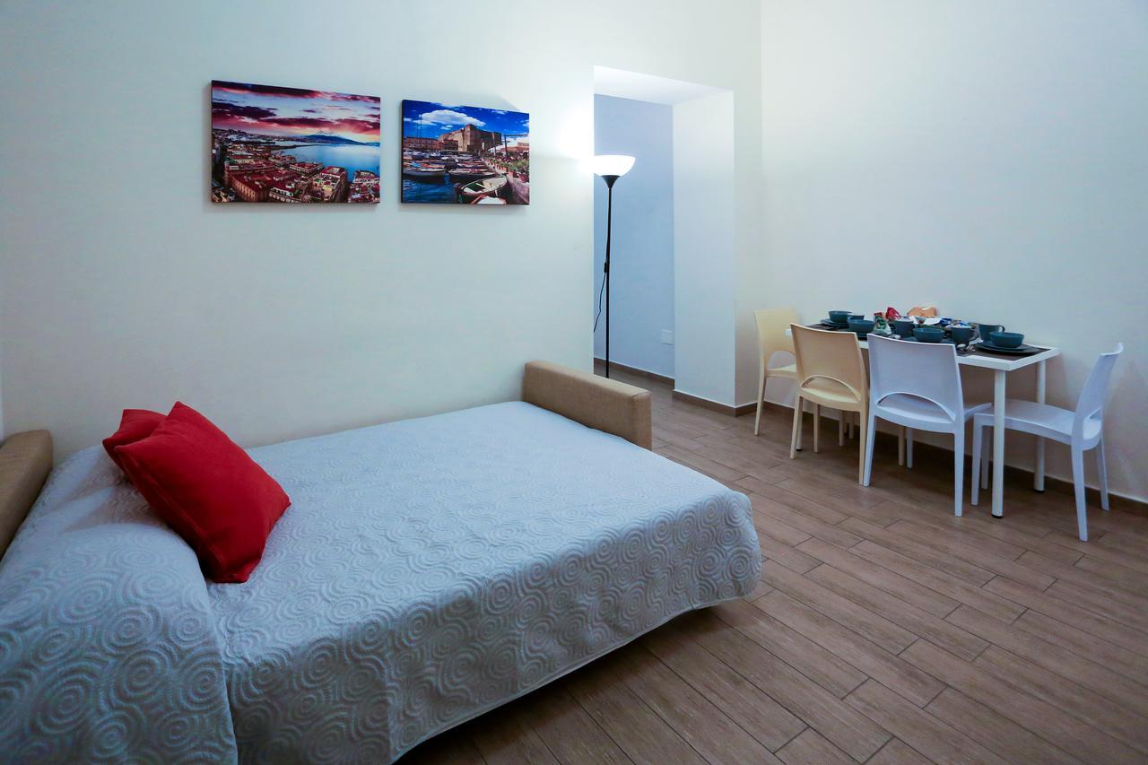 Apartcity Naples B&B Exteriör bild