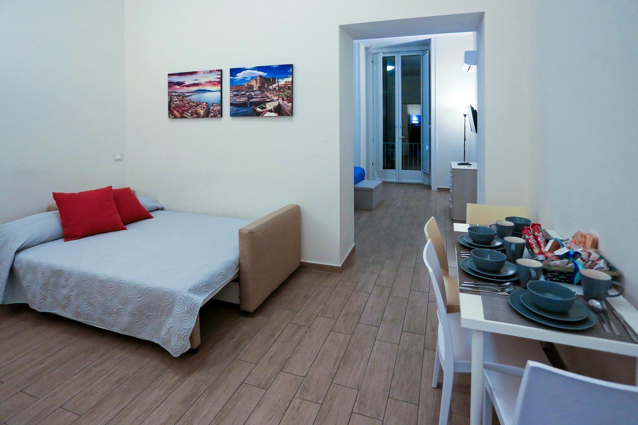 Apartcity Naples B&B Exteriör bild
