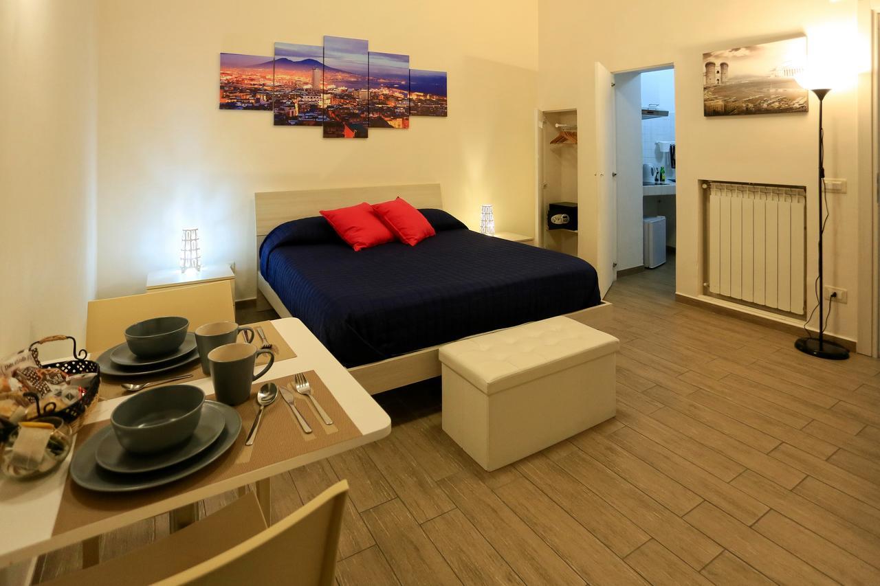 Apartcity Naples B&B Exteriör bild